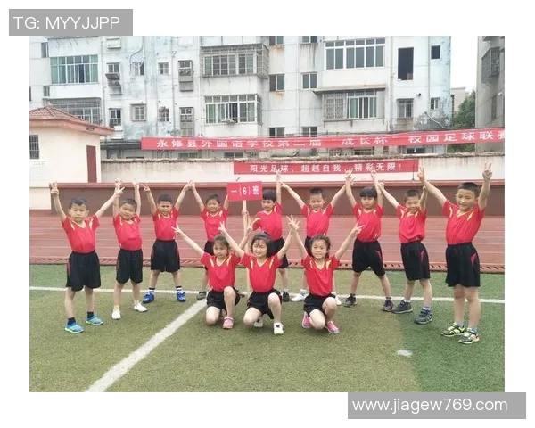 深度对话杨伟分享足球人生背后的故事与成长历程