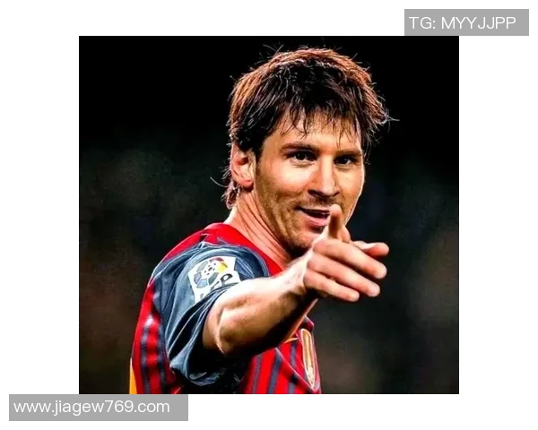 历史上那些改变足球格局的明星球员及其传奇故事