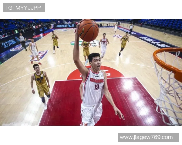 武汉篮球队荣登篮球意识排行榜第二名展现出色团队配合与战术执行能力 武汉篮球队荣登篮球意识排行榜第二名展现出色团队配合与战术执行能力