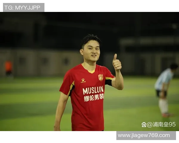 深圳足球队盯防策略分析与失误反思助力球队提升竞争力